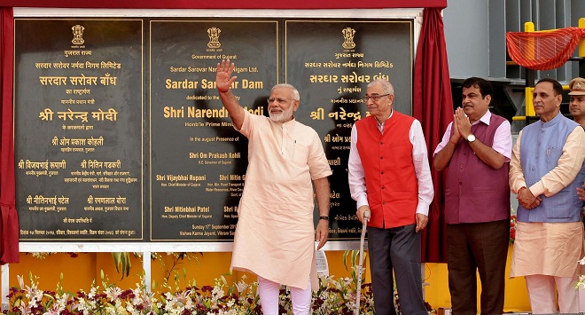 Shri Narendra Modi dedicates the Sardar Sarovar Dam to the nation