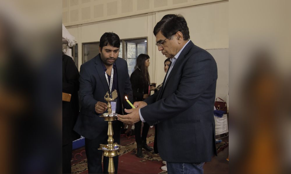 https://www.psuconnect.in/sdsdsd/Shri Atul Sobti with Vijay Yadav, Light lamping ceremony.