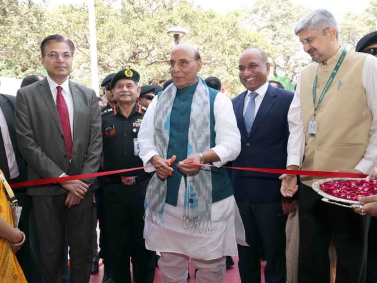 Menteri Pertahanan Rajnath Singh merasmikan Persidangan MHA-DRDO
