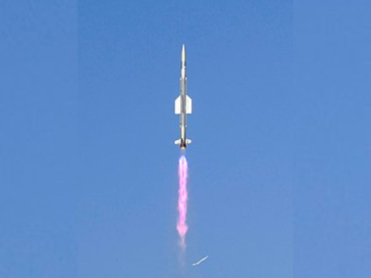 DRDO, Sojojin ruwa na Indiya sun yi nasarar gwajin gwajin jirgin VL-SRSAM daga bakin tekun Odisha